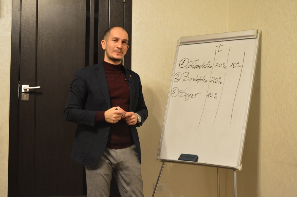 Elvin Dadaşsoyun təqdimatında "Biznes psixologiyası" mövzusunda seminar