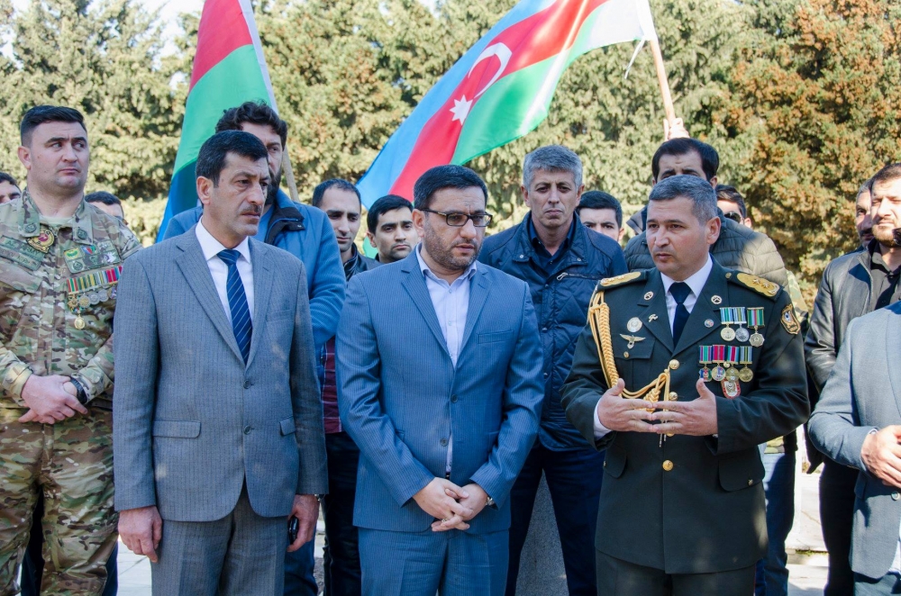 Aprel döyüşlərinin ildönümü ilə əlaqədar şəhidlərin ziyarəti